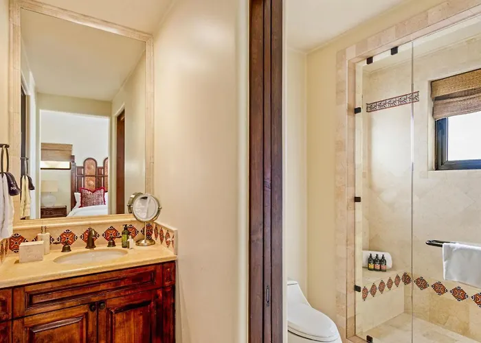 Hacienda Club Front 4 Be34droom Be Rented As A 3 Bedroom *
