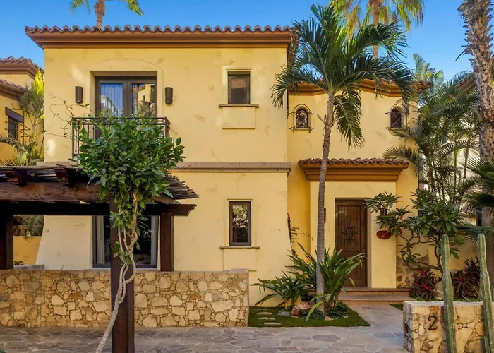 Hacienda Club Front 4 Be34droom Be Rented As A 3 Bedroom Villa *